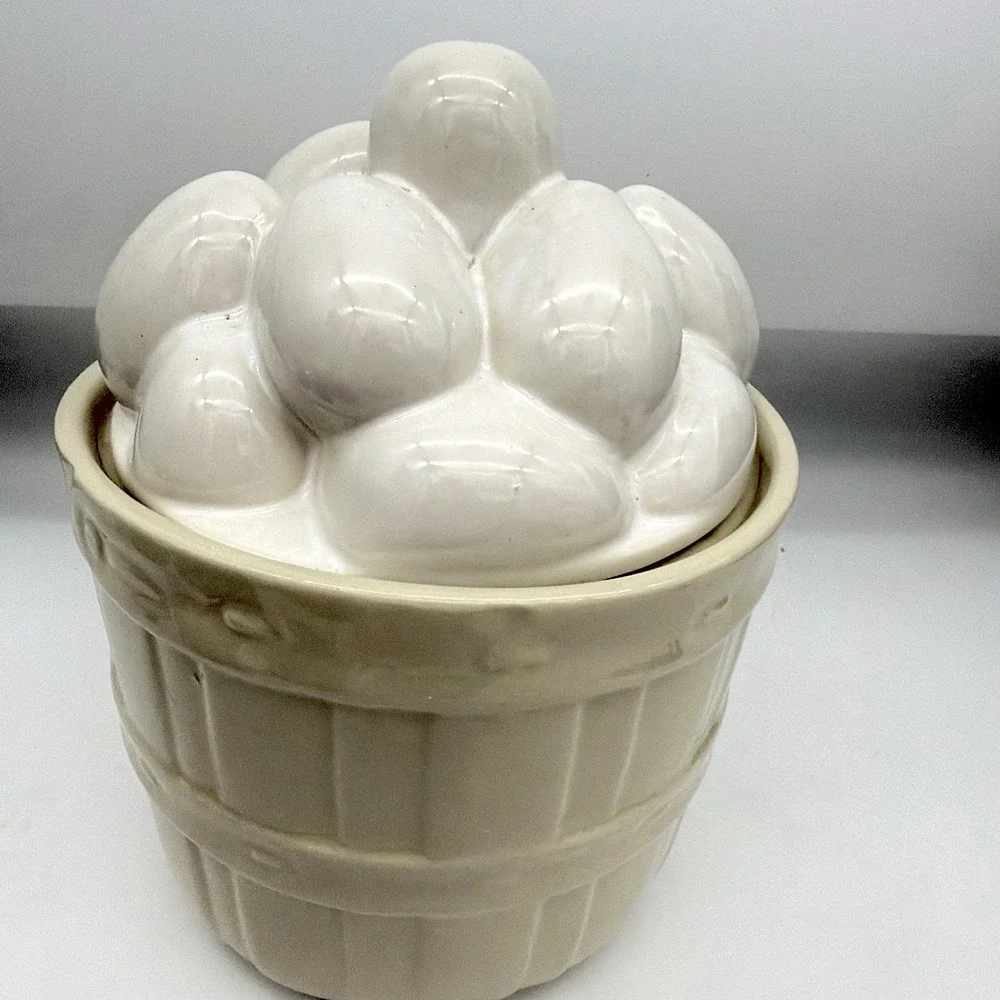 Vintage McCoy Egg Cluster Cookie Jar Ceramic Basket Base Cream